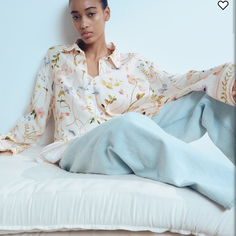 H&M PATTERNED LINEN SHIRT

New! 

Art. No.: 1266562001